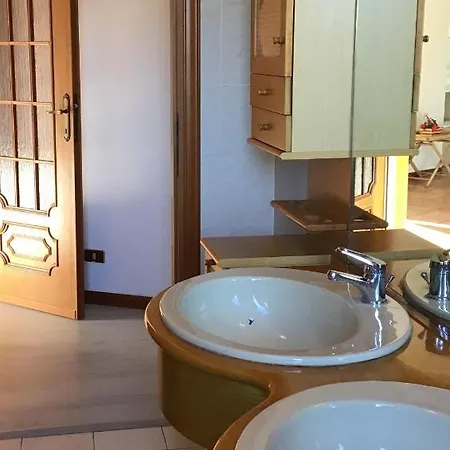 Casa Martina 1 Holiday home *