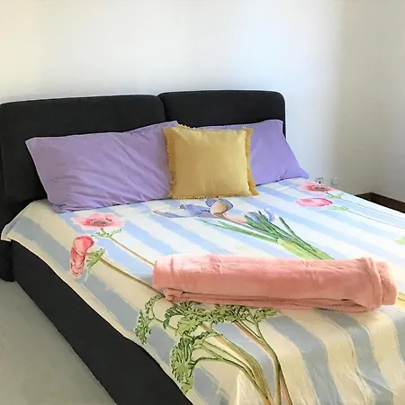 Casa Martina 1 Holiday home Laveno
